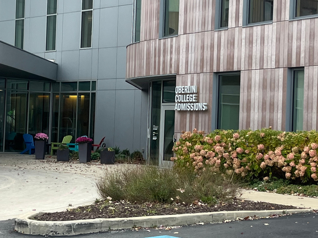 The Hotel at Oberlin主图