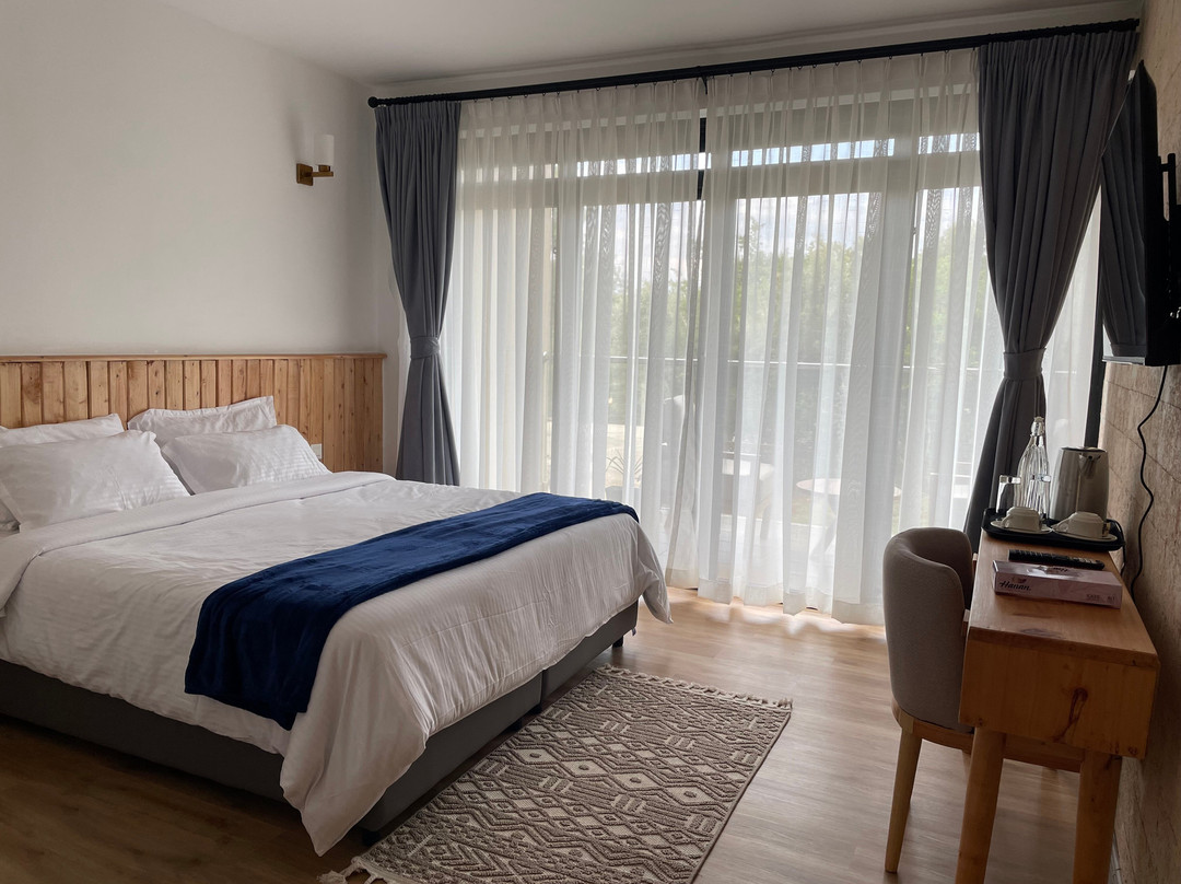 Idan Barn Suites And Cafe