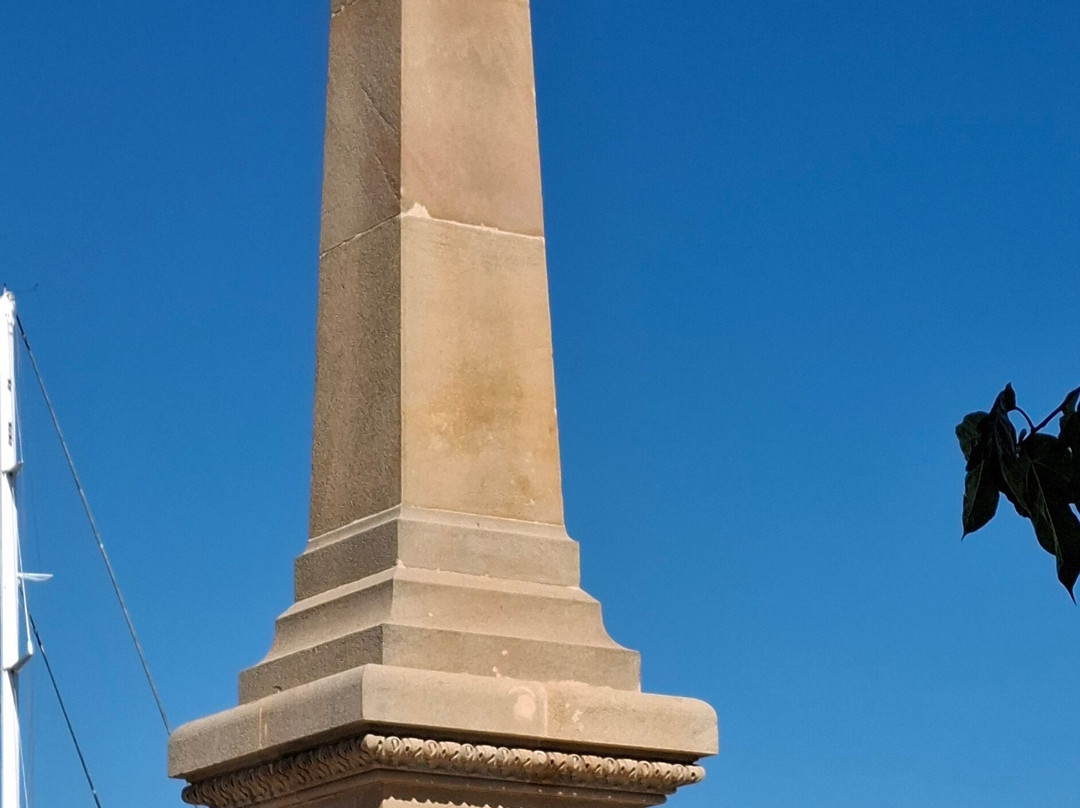 Monumento A Los Corsarios-伊维萨城区必去景点