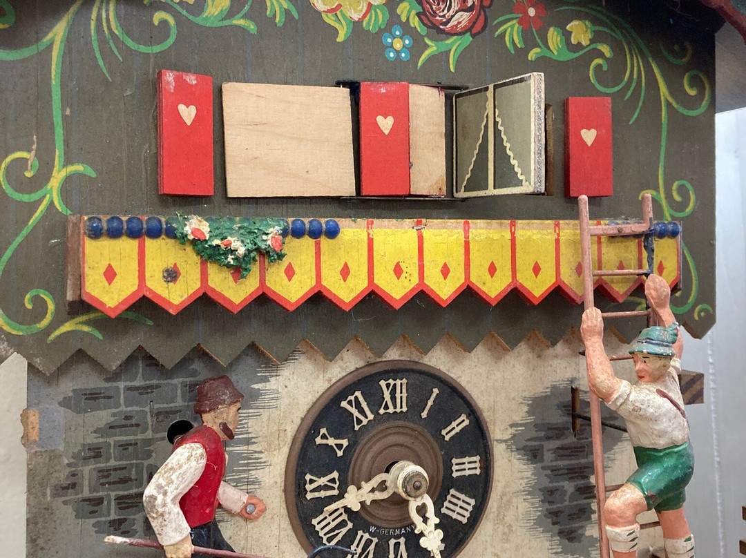 Almost Heaven Antiques & Uniques-伯克利斯普林斯必去景点