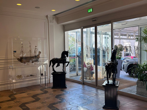 米兰皮埃尔酒店主图