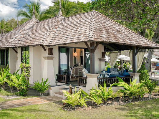 利亚纳温泉度假酒店主图