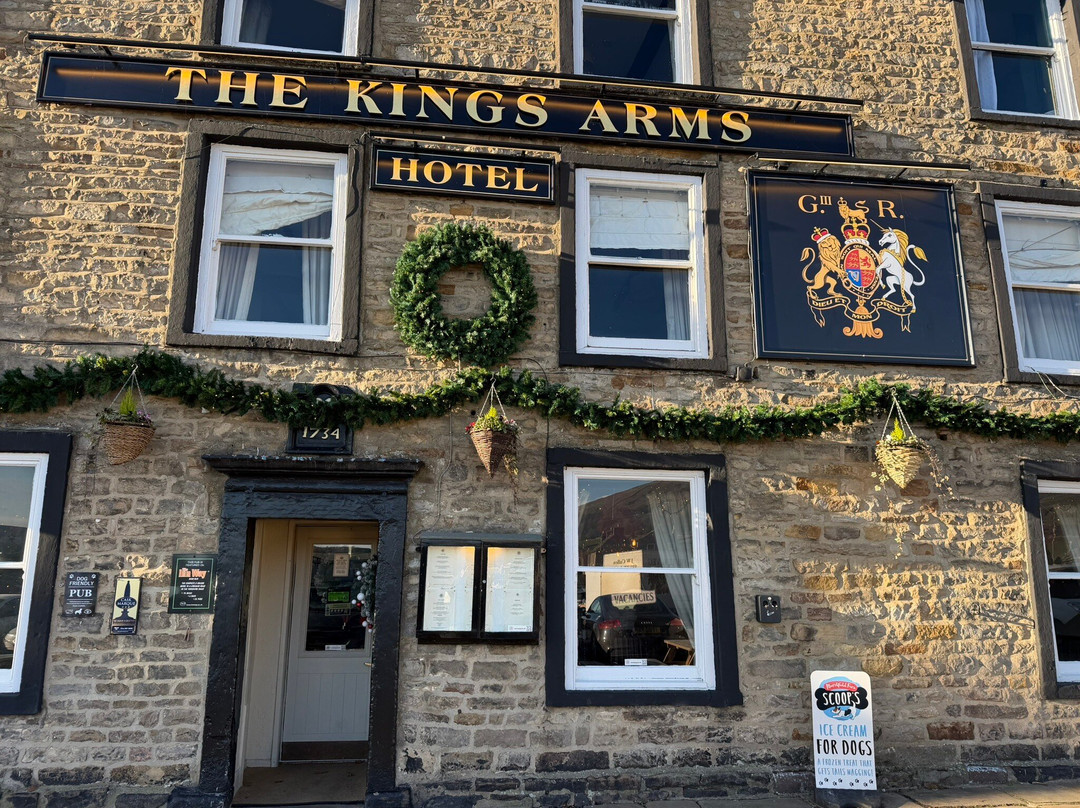 Kings Arms Hotel主图