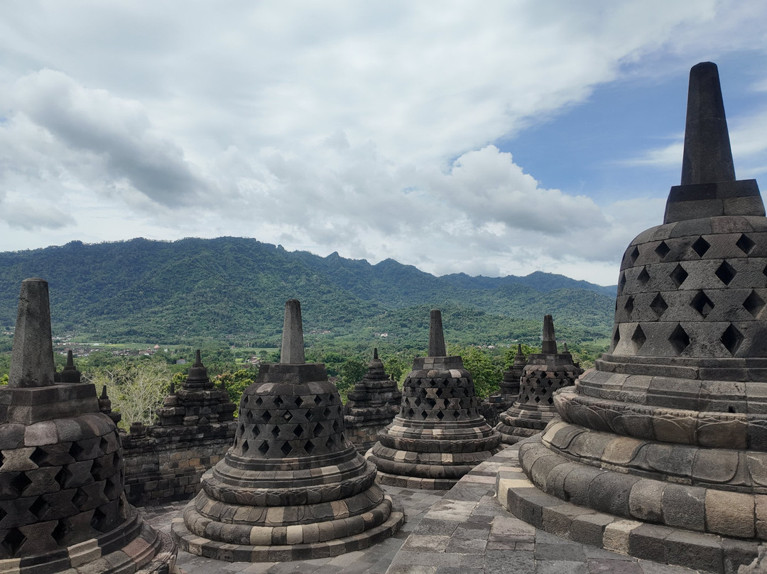 Lovely Borobudur Tours-日惹必去景点
