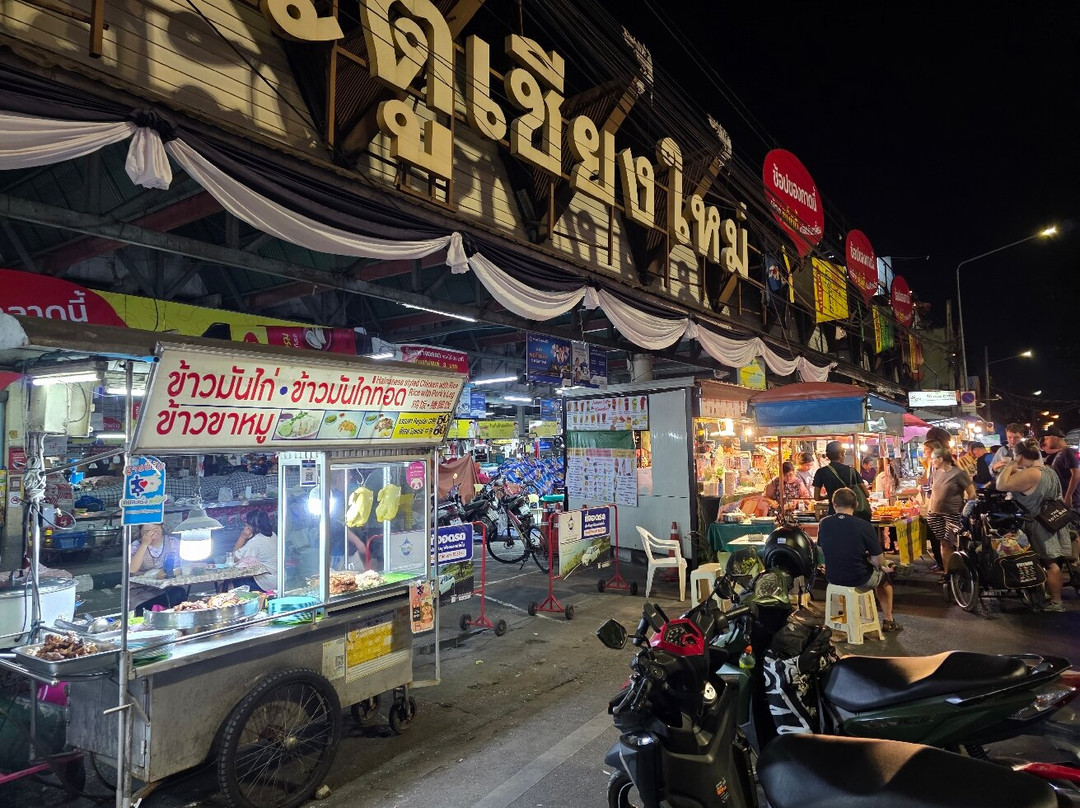 Chiang Mai Gate Night Market-清迈必去景点