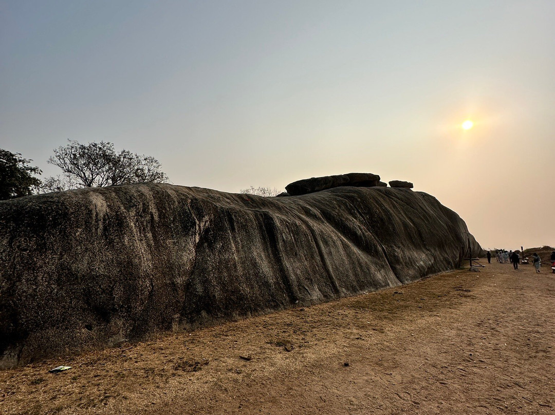 Barabar Caves-加雅岛必去景点