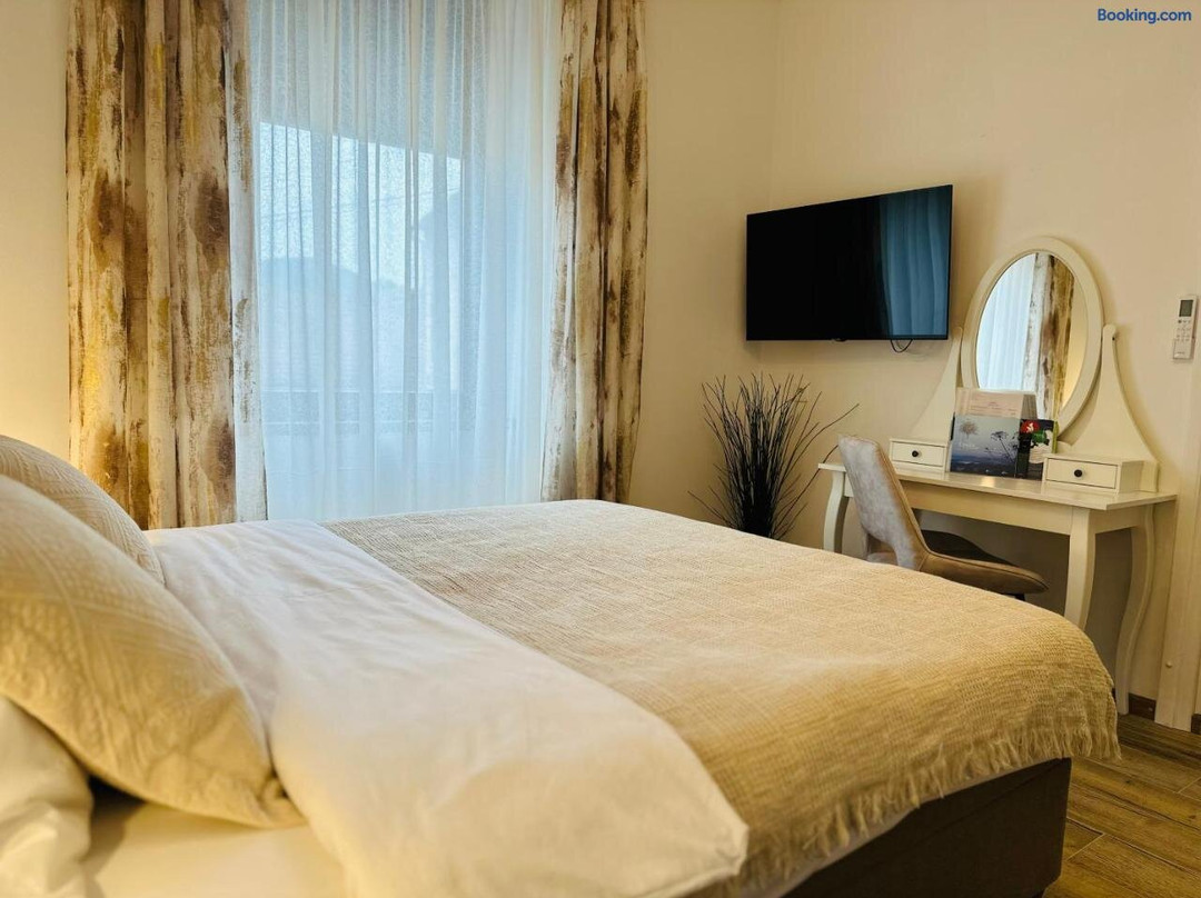 Luxury City Rooms