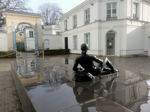 Museum Paul-Belmondo-布洛涅-比扬古必去景点