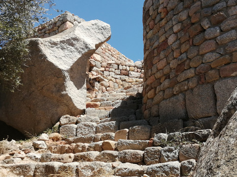 Castello di Pedres-奥尔比亚必去景点