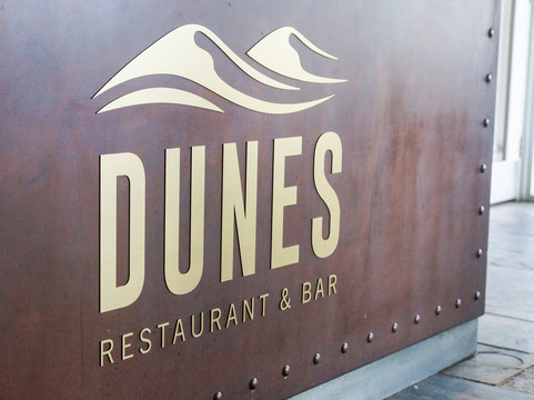 Dunes Restaurant & Bar