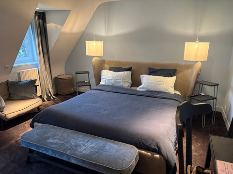 舍内尔酒店主图