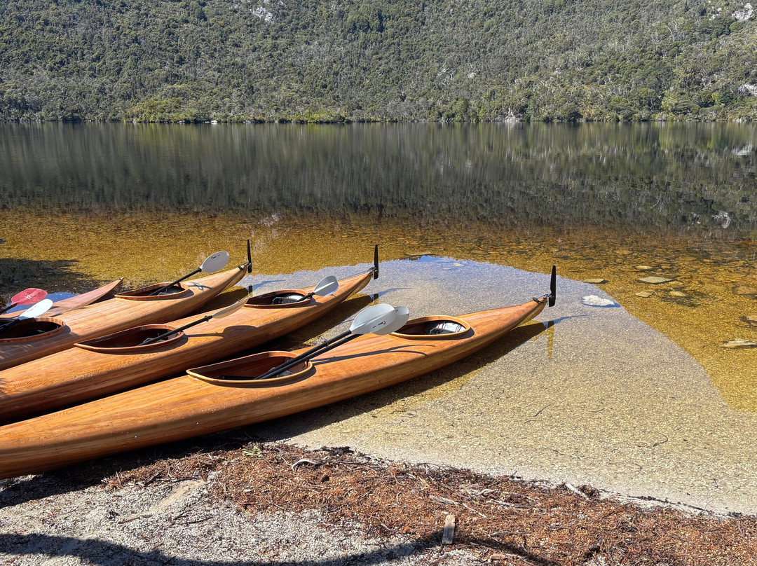 Cradle Mountain Canyons-摇篮山圣克莱尔湖国家公园必去景点