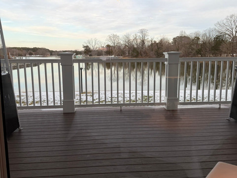 橡树水滨酒店主图