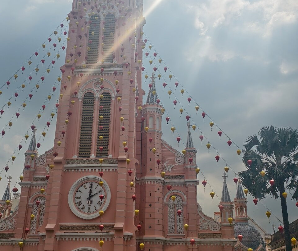 耶稣圣心堂-胡志明市必去景点