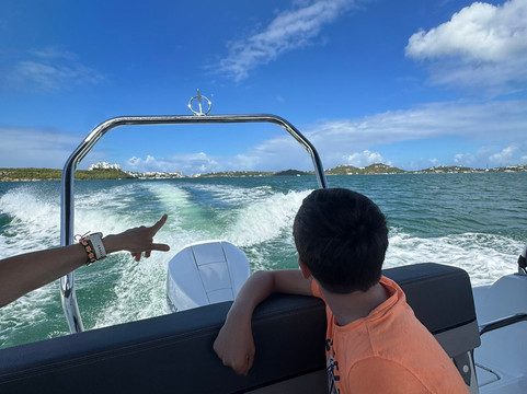 Boat Serenity-Baie Nettle必去景点