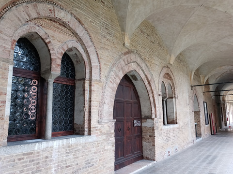 Sala del Capitolo,affreschi di Tommaso da Modena-特雷维索必去景点