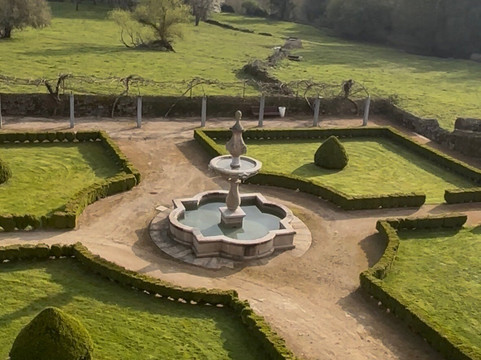 欧洲之星索贝尔金色宫殿酒店主图