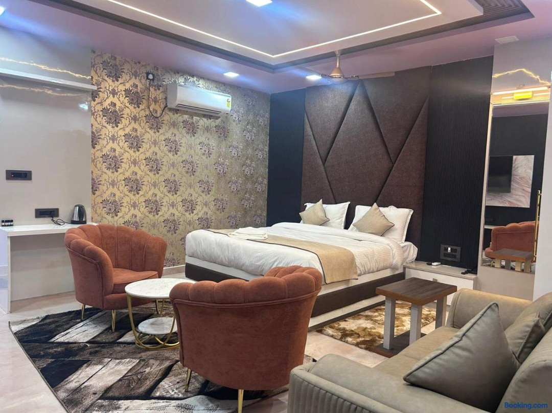 Hotel Rashmi Grand
