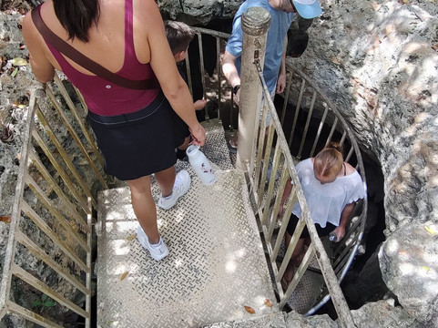 Cayman Crystal Caves-大开曼岛必去景点