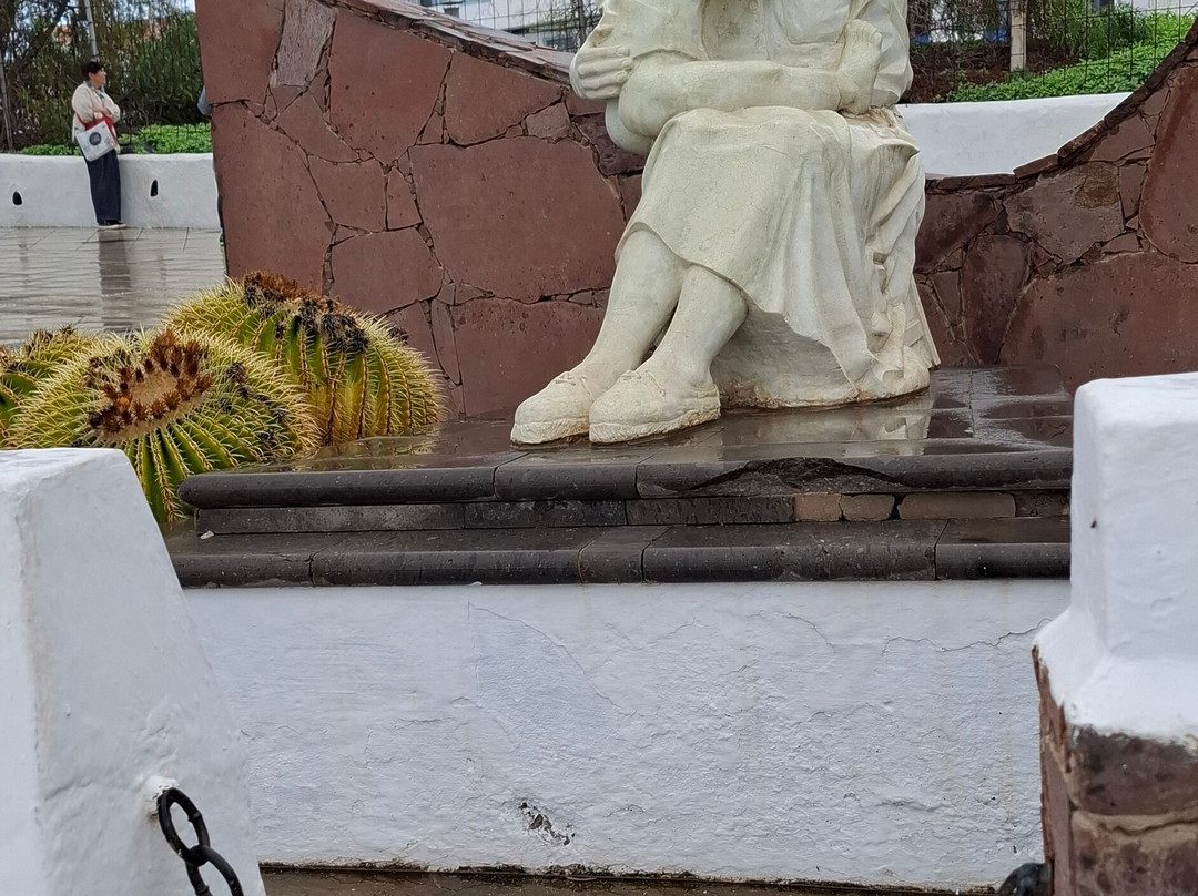 In Tribute to the Sailor-Puerto de las Nieves必去景点