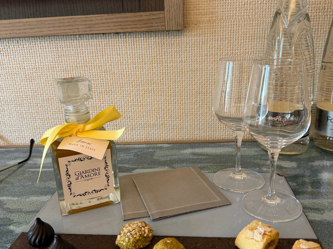 马扎罗海宫V度假屋主图