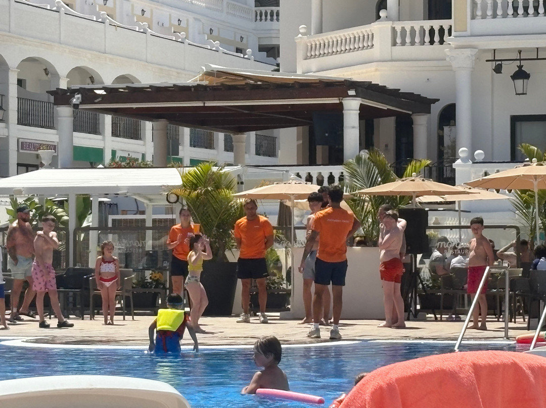 米拉吉套房酒店主图