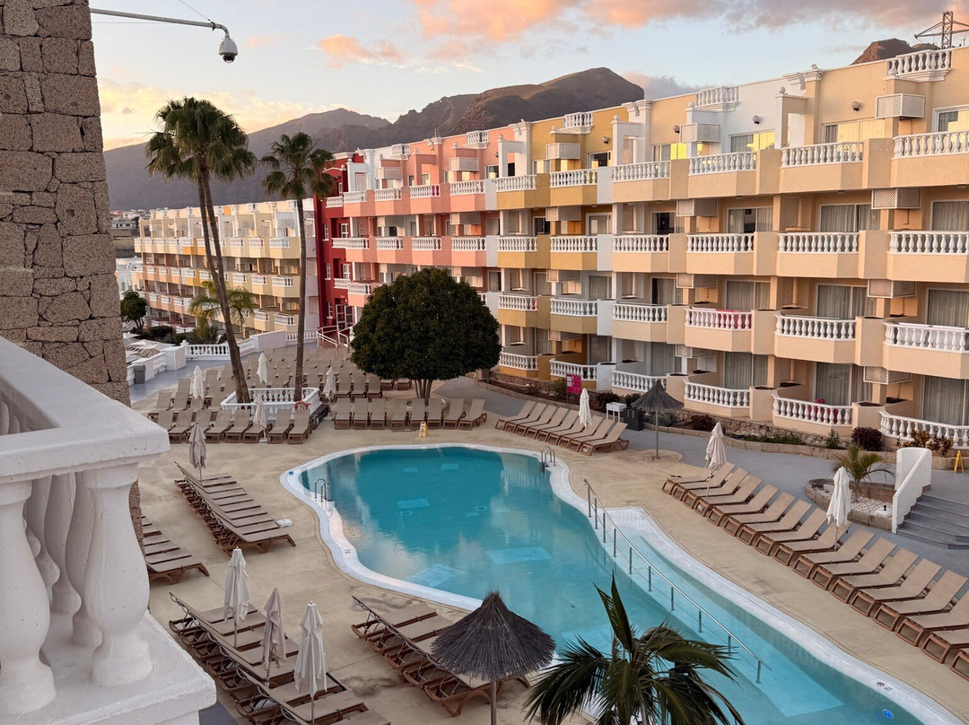 阿列佐索拉酒店主图