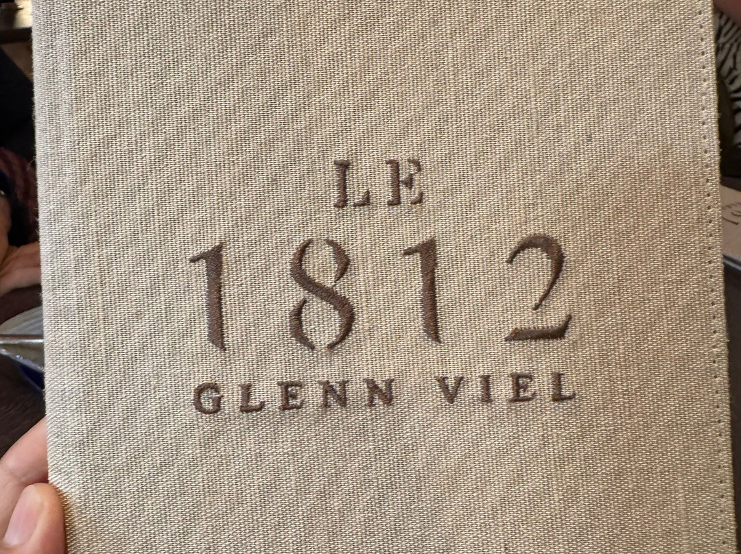 Le 1812 by Legend Hill