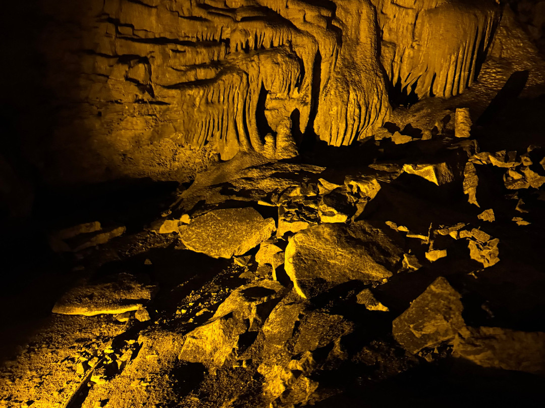 Frozen Niagara-Mammoth Cave必去景点