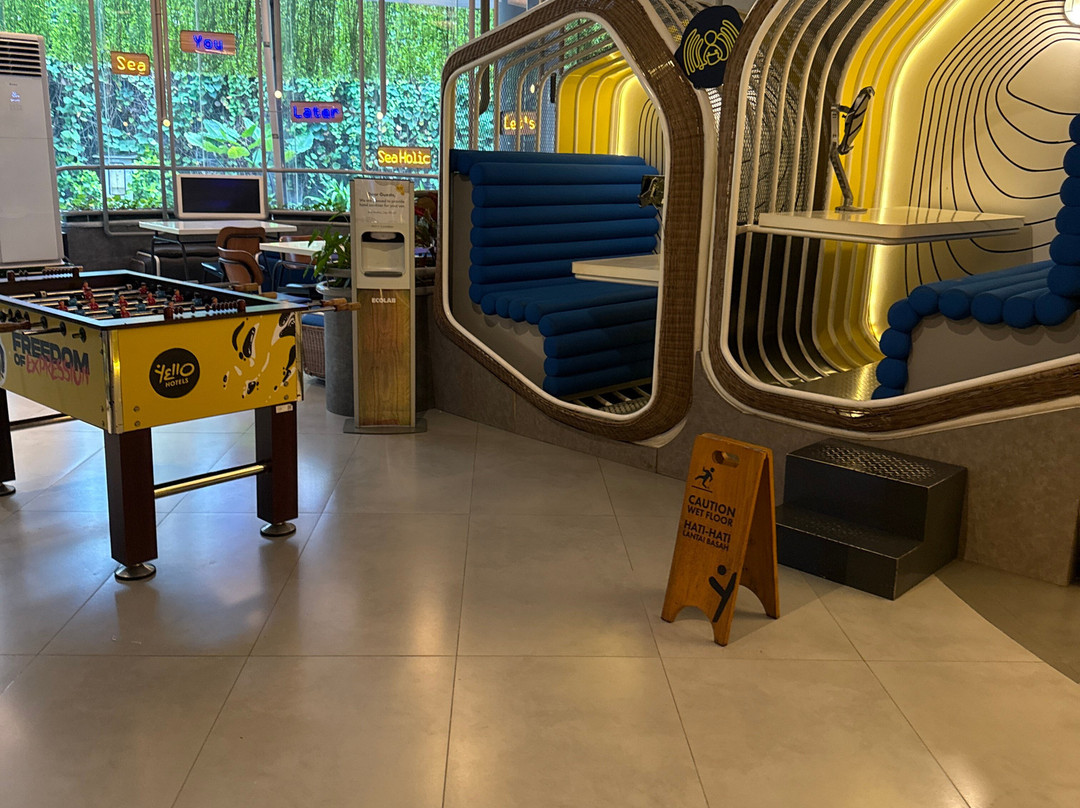 库塔海滩步道YELLO酒店-巴厘岛主图
