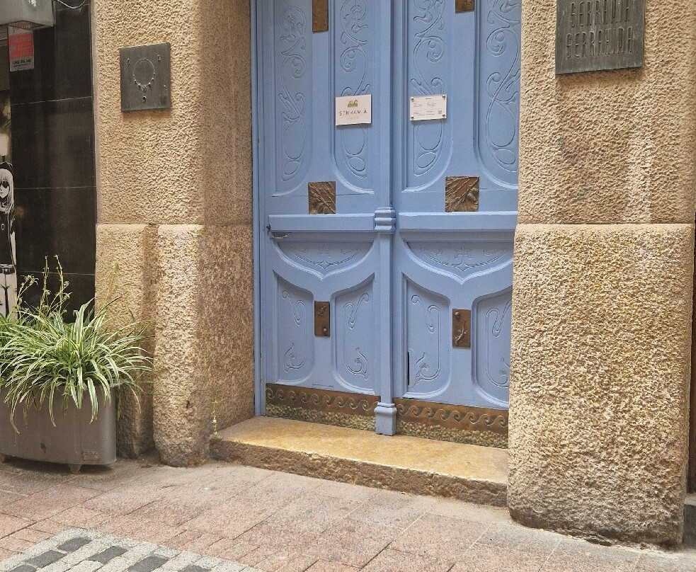 Plaza del Mercadal-雷乌斯必去景点