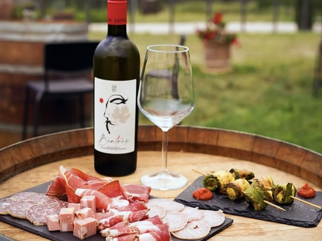Azienda Agricola De Leyva-佩萨罗必去景点