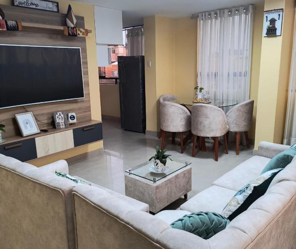 Boulevard home hostel - Lima Airport