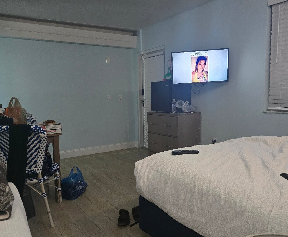 彩虹弯度假酒店主图