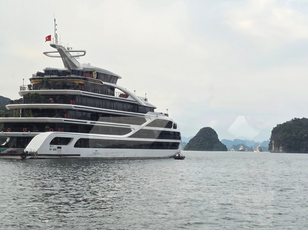 Diana Cruise-Ha Long City必去景点