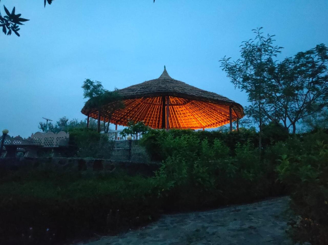 Amra Ka Bas酒店住宿-Neelkanth Forest Retreat