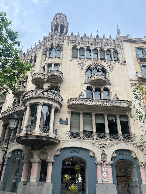 Live Barcelona-巴塞罗那必去景点