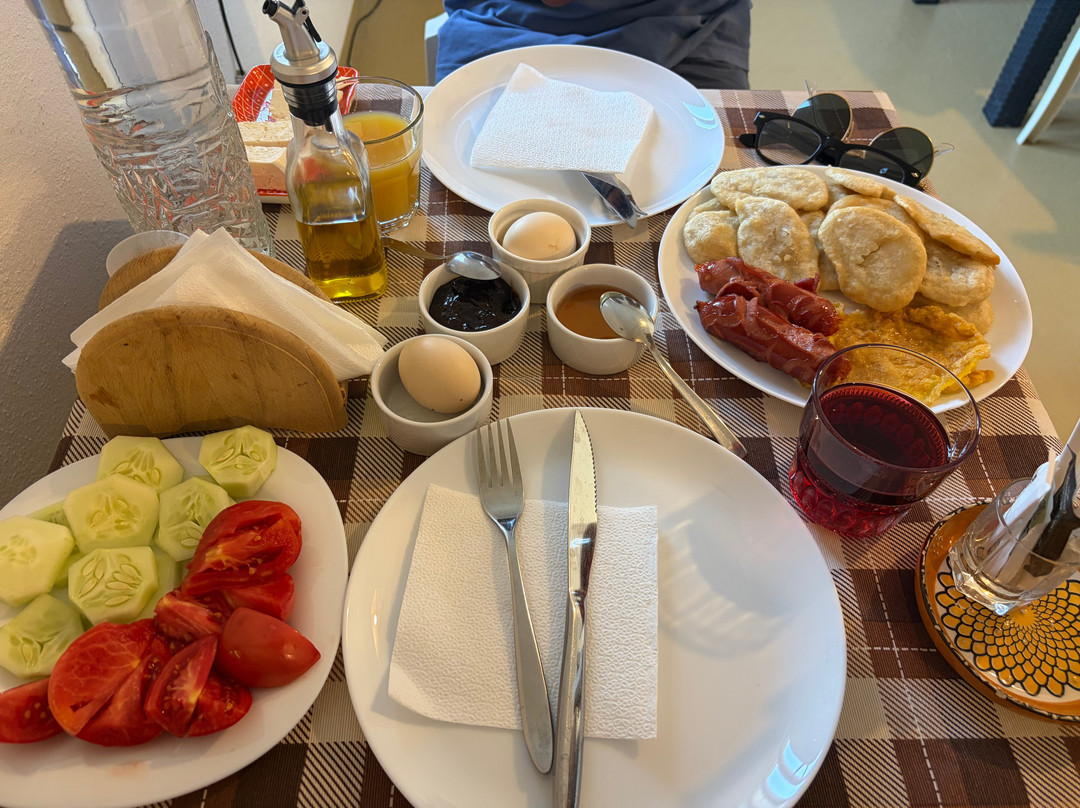 Tringa Guesthouse - Mrizi i Zanave
