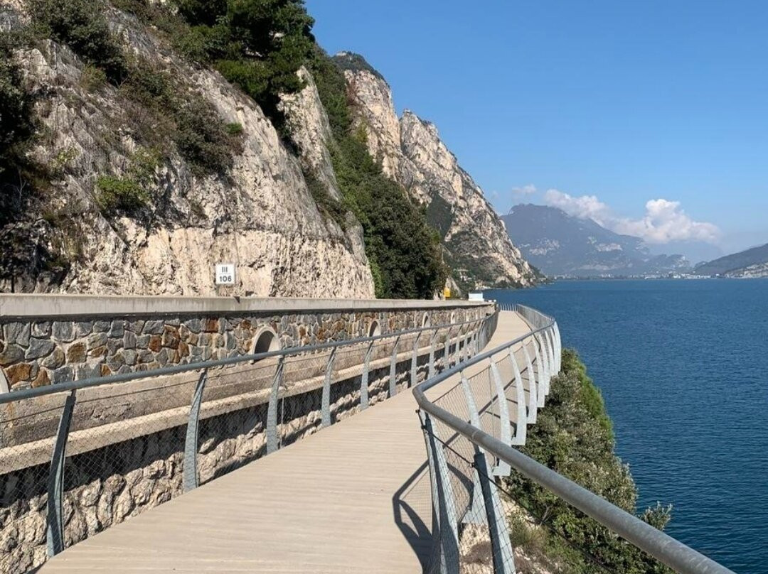 Ciclopista del Garda-利莫内必去景点