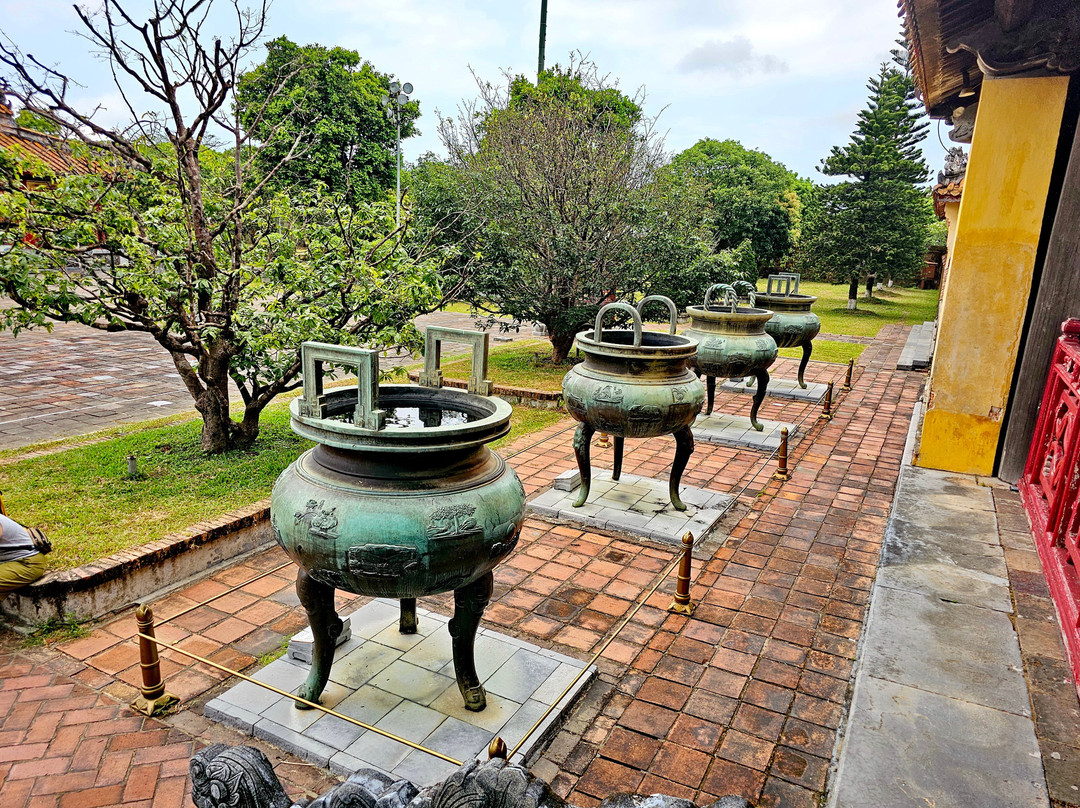 Nine Dynastic Urns-顺化必去景点
