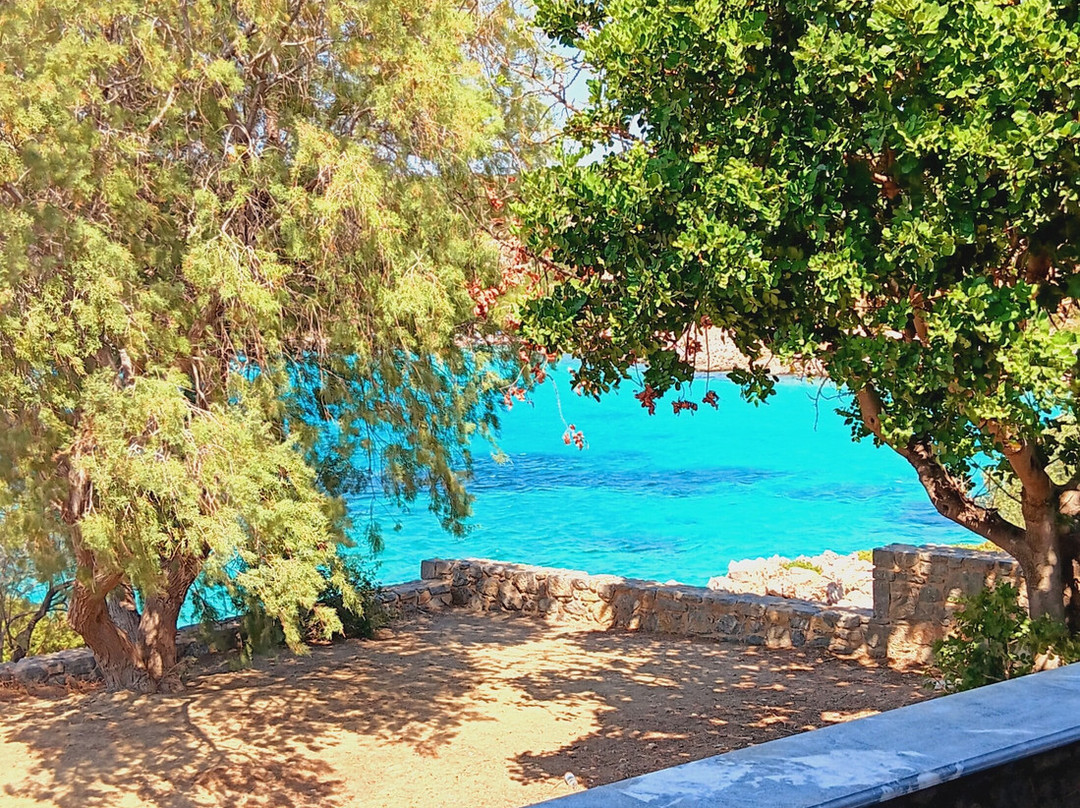 Agia Dinami Beach-Emporios必去景点