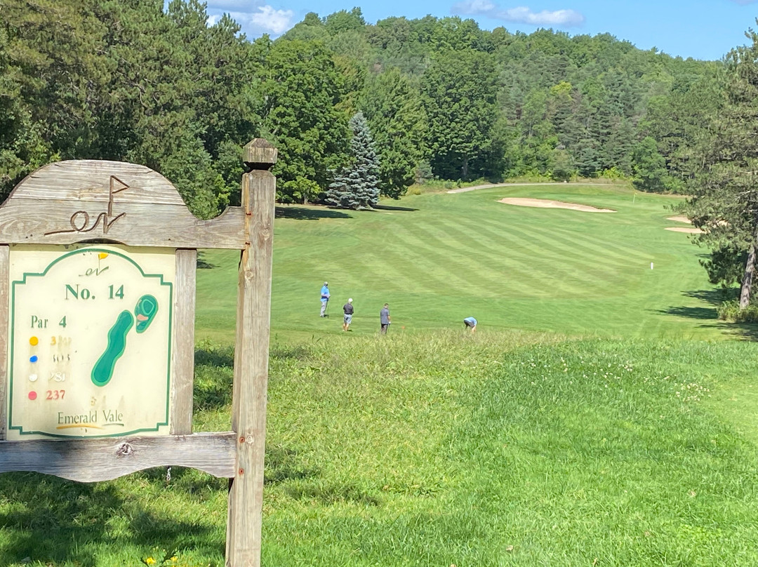 Emerald Vale Golf Course-Manton必去景点