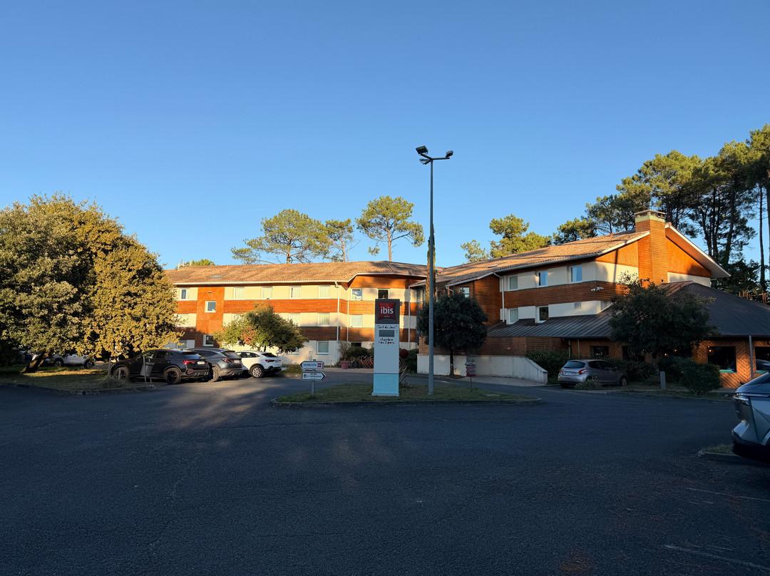 宜必思阿尔卡雄拉特斯特酒店主图
