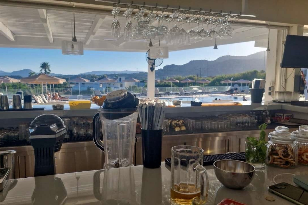 荣士酒店主图