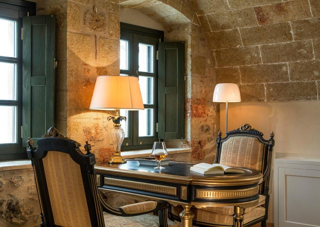 莫奈姆瓦夏酒店住宿-Moni Emvasis Luxury Suites