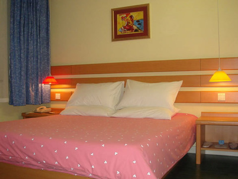 如家酒店·neo(武汉大学广埠屯地铁站店)主图