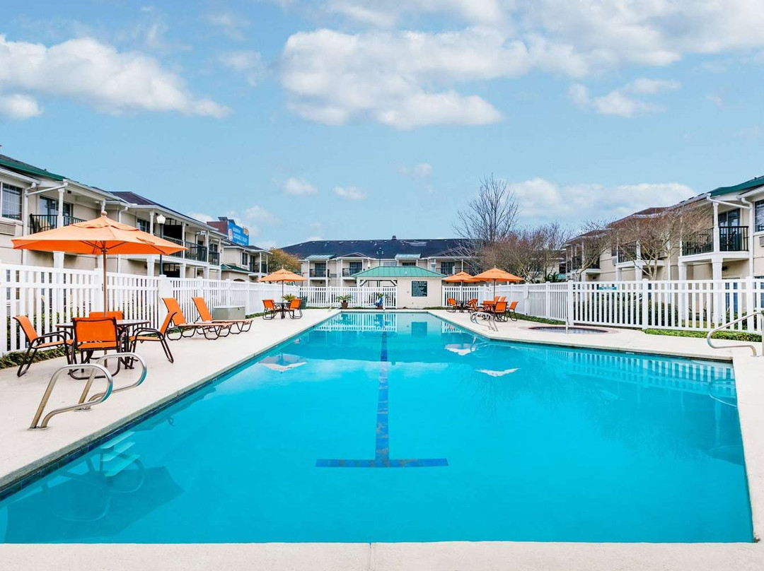 Richmond Inn & Suites, Trademark Collection by Wyndham