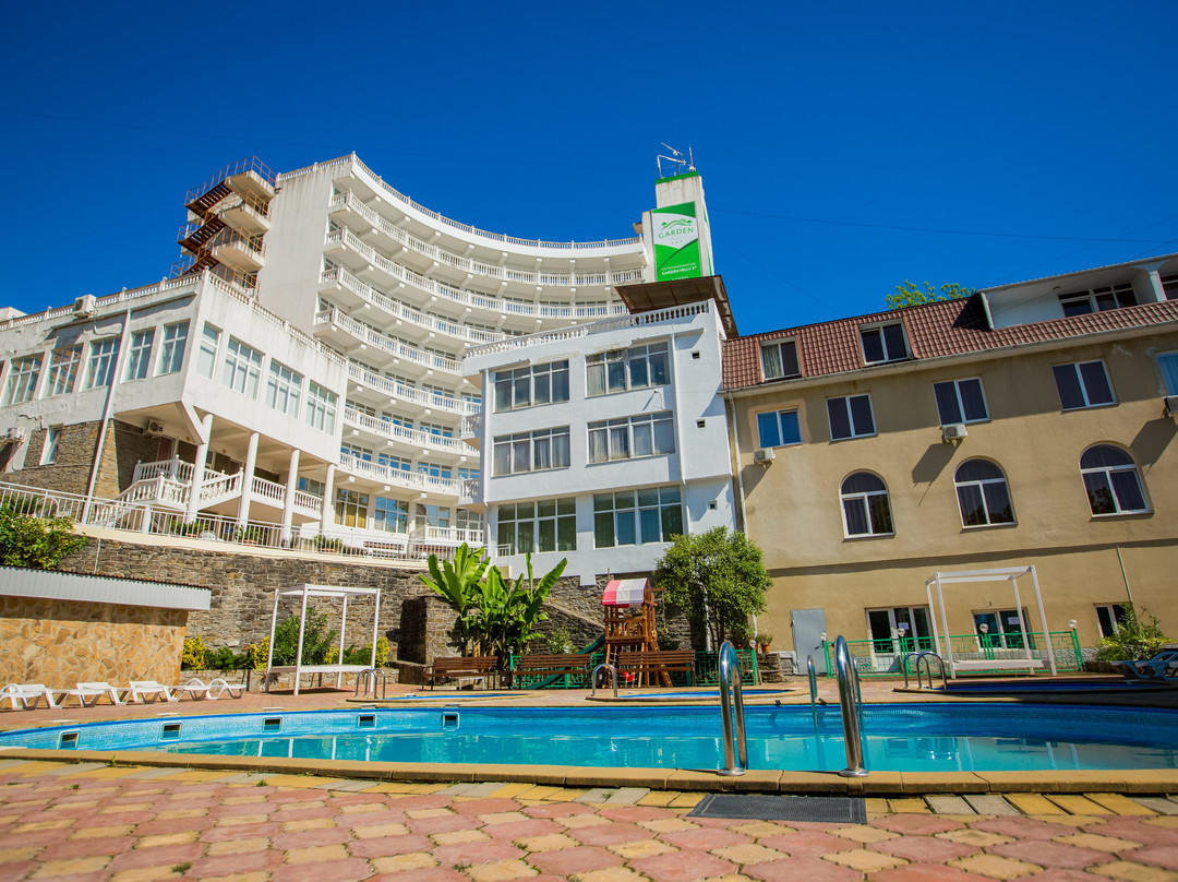 Garden Hills Hotel主图