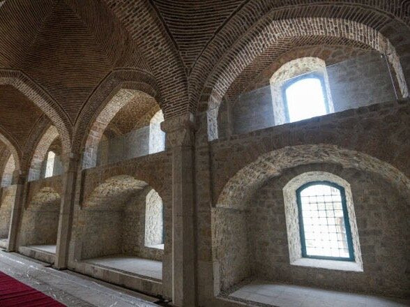 Yukhari Govhar Agha Mosque-Shusha必去景点