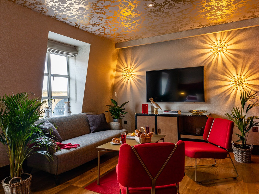 梅加洛酒店主图